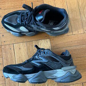 New Balance 9060 sneakers – Black – Women’s US 6